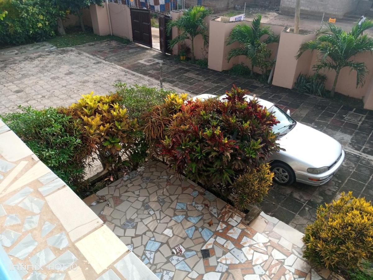 Elizz Guest House Janman Bagian luar foto