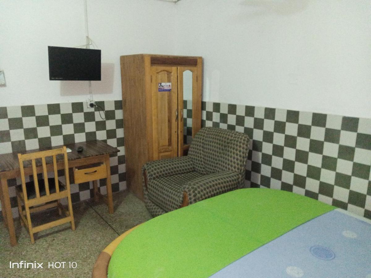 Elizz Guest House Janman Bagian luar foto