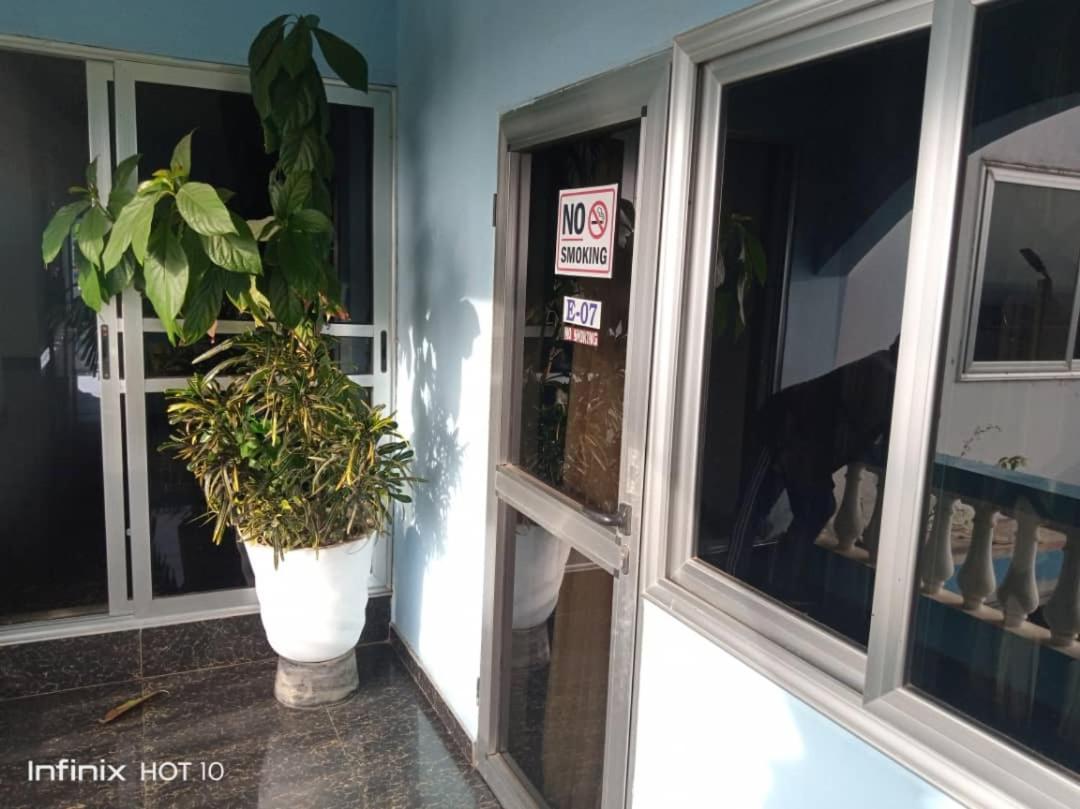 Elizz Guest House Janman Bagian luar foto