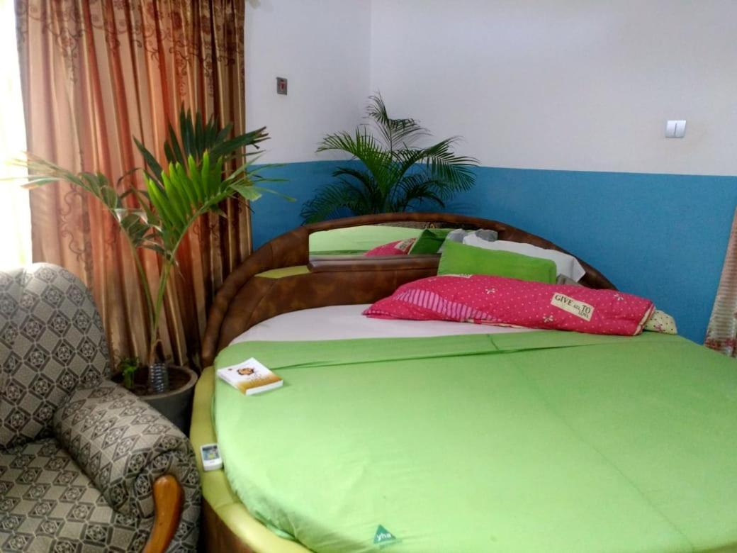 Elizz Guest House Janman Bagian luar foto