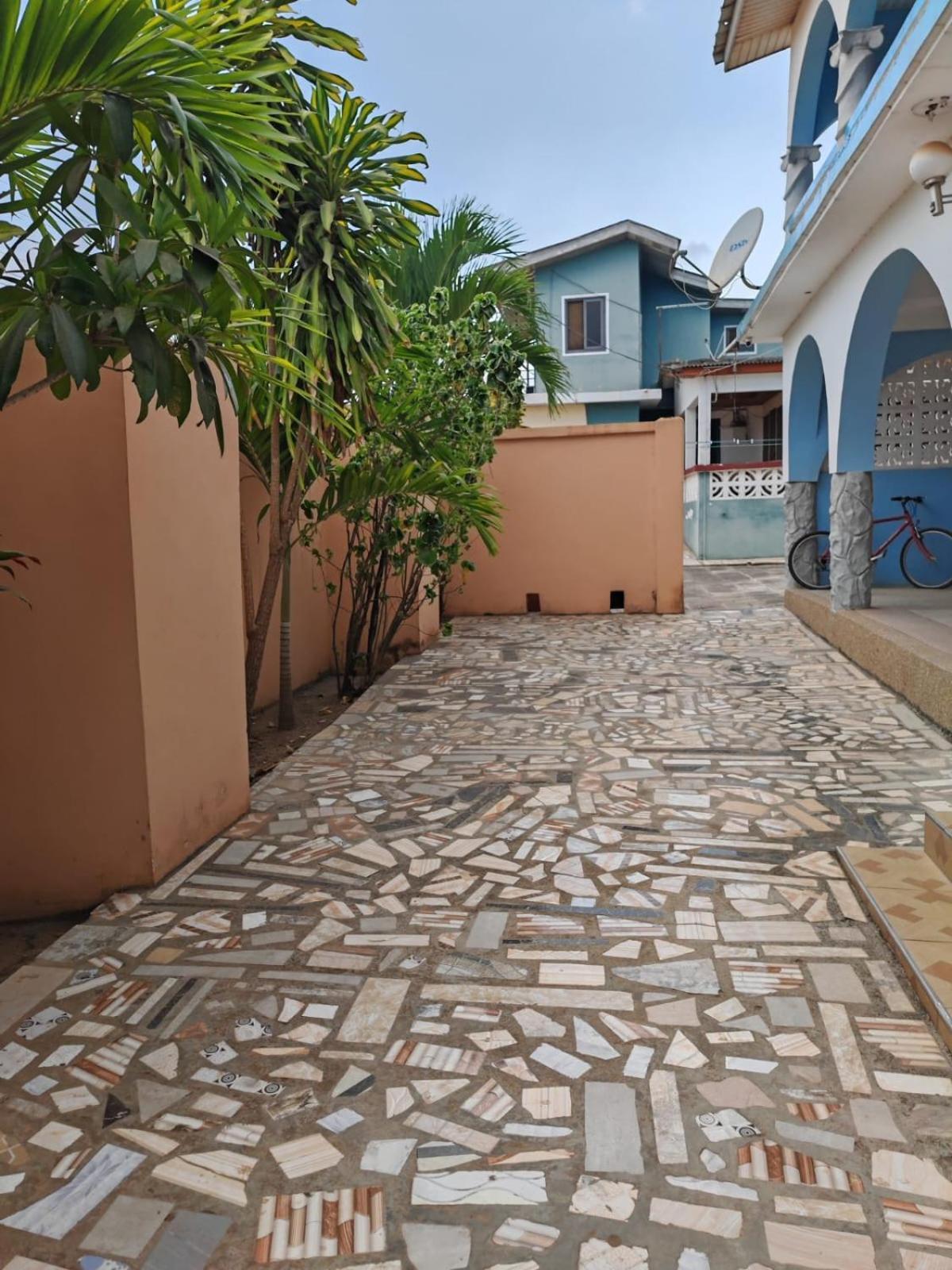 Elizz Guest House Janman Bagian luar foto