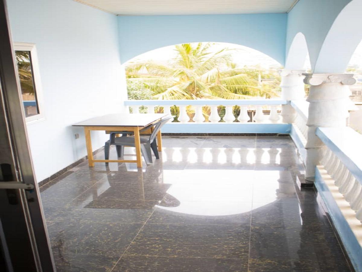 Elizz Guest House Janman Bagian luar foto