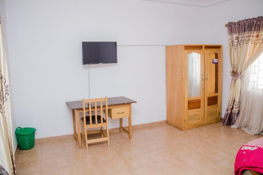 Elizz Guest House Janman Bagian luar foto