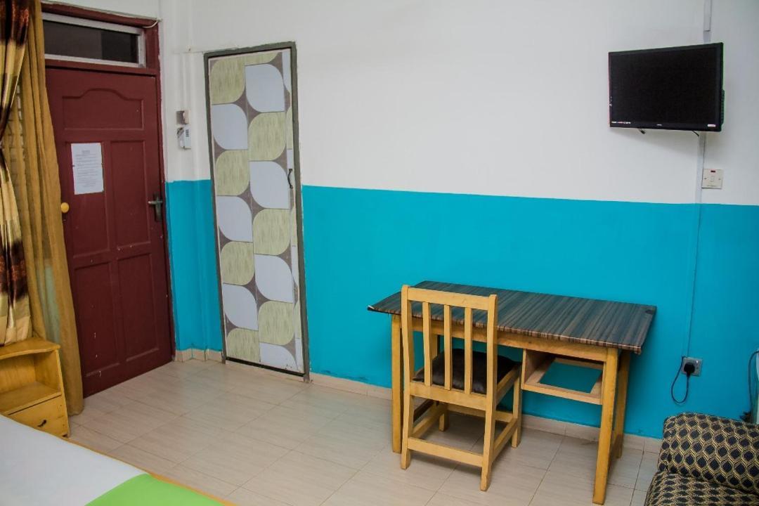 Elizz Guest House Janman Bagian luar foto