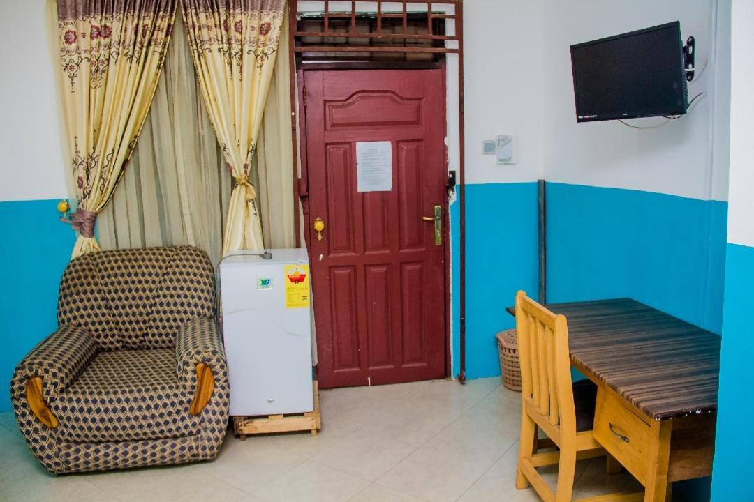 Elizz Guest House Janman Bagian luar foto
