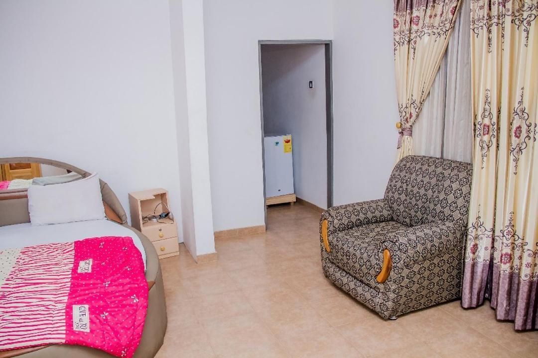 Elizz Guest House Janman Bagian luar foto