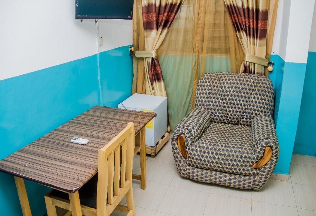 Elizz Guest House Janman Bagian luar foto