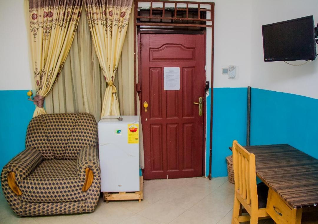 Elizz Guest House Janman Bagian luar foto